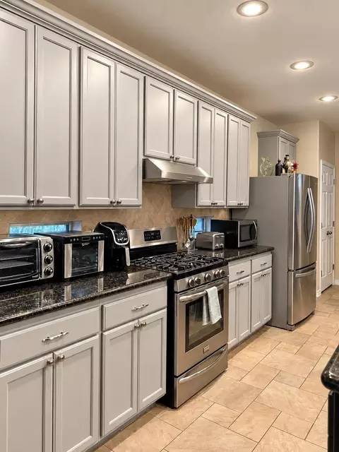 Kitchen - 109 Pacifico Dr, Laredo, TX 78045 photo 3 of 3