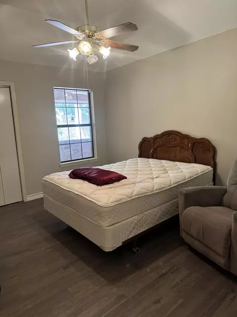 Bedroom - 8835 Liberty Lp, Laredo, TX 78045 photo 2 of 2