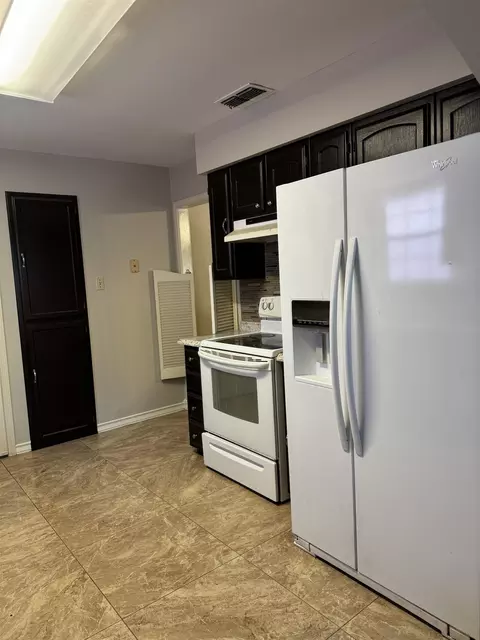 Kitchen - 8835 Liberty Lp, Laredo, TX 78045 photo 2 of 2