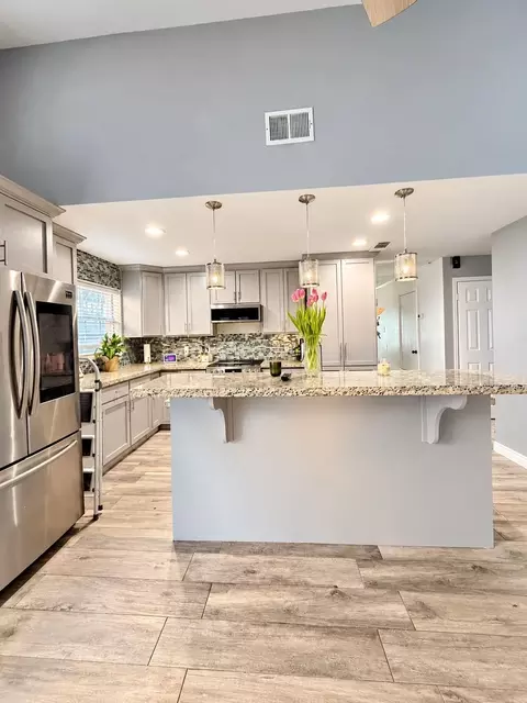Kitchen - 606 Sunridge Lp, Laredo, TX 78041 photo 1 of 2