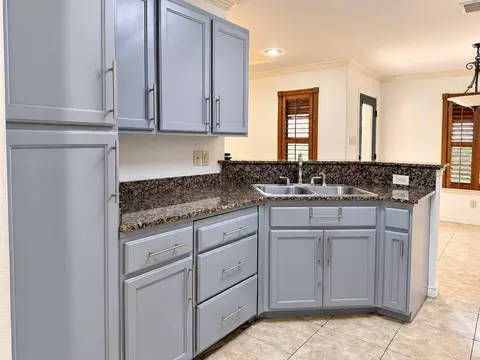 Kitchen - 8711 Jerry Loop, Laredo, TX 78045 photo 1 of 2