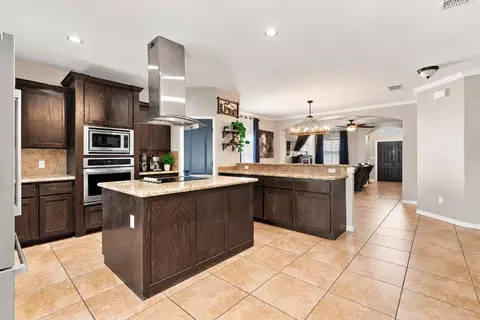 Kitchen - 301 Ladera Dr, Laredo, TX 78045 photo 6 of 6