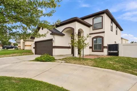 Exterior - 301 Ladera Dr, Laredo, TX 78045 photo 4 of 8