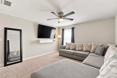 Living - 301 Ladera Dr, Laredo, TX 78045 photo 4 of 4
