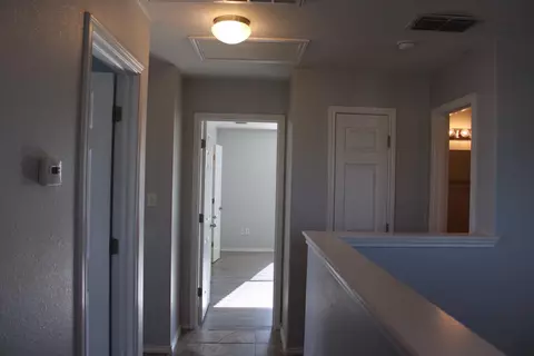 Entry Way - 405 Almeja Dr, Laredo, TX 78043 photo 4 of 4