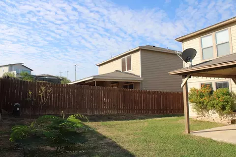 Exterior - 405 Almeja Dr, Laredo, TX 78043 photo 4 of 5