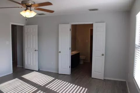 Bedroom - 405 Almeja Dr, Laredo, TX 78043 photo 2 of 2