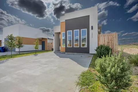 Exterior - 5017 Servando Dr, Laredo, TX 78046 photo 4 of 4