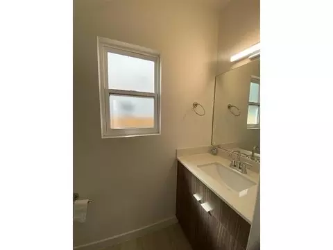 Bath - 422 Deer Path Loop, Laredo, TX 78045 photo 1 of 2