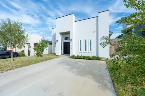 Exterior - 1604 Tulum Dr, Laredo, TX 78046 photo 2 of 3