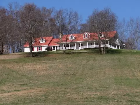 818 Briar Thicket Rd, Bybee, TN 37713 photo 1
