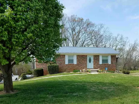 1593 Pleasant View Dr, Talbott, TN 37877 photo 1