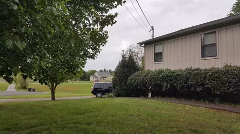 6411 Knollgate Ct, Talbott, TN 37877 photo 2