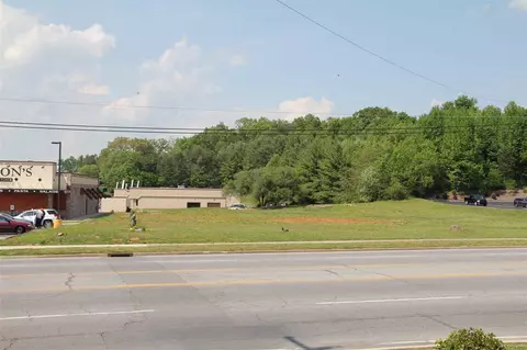 1826 W Andrew Johnson Hwy, Morristown, TN 37814