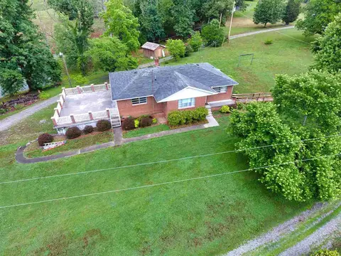 445 Howard Rd, Bean Station, TN 37708 photo 2