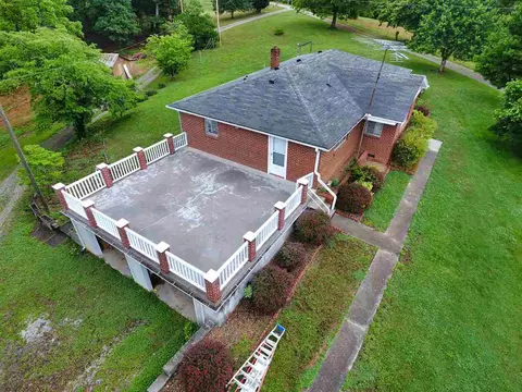 445 Howard Rd, Bean Station, TN 37708 photo 4