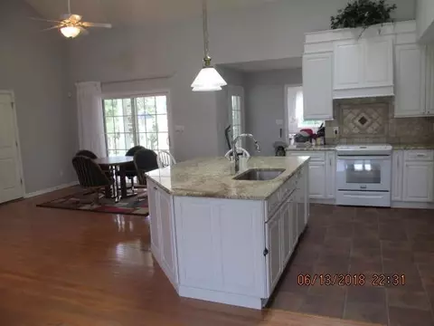 8200 Greenbriar Rd, Talbott, TN 37877 photo 4