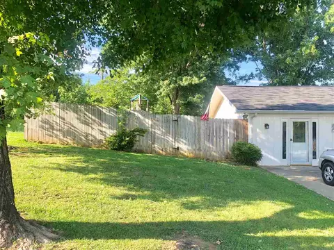 142 Clearview Dr, Bean Station, TN 37708 photo 2