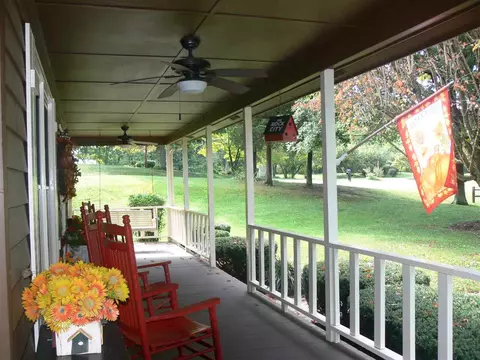 835 Yellow Brick Rd, Talbott, TN 37877 photo 2