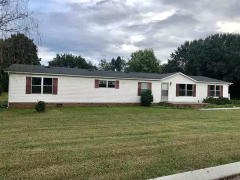 413 Meadowood Dr, Talbott, TN 37877 photo 2