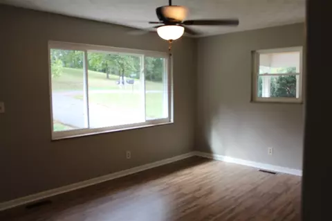 2581 Sharon Cir, Talbott, TN 37877 photo 4