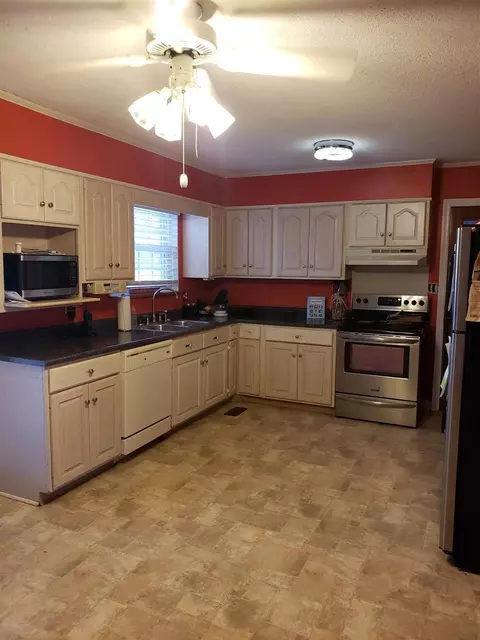 546 Greenbriar Rd, Talbott, TN 37877 photo 3