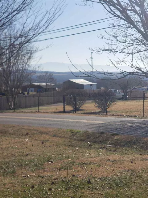 546 Greenbriar Rd, Talbott, TN 37877 photo 2