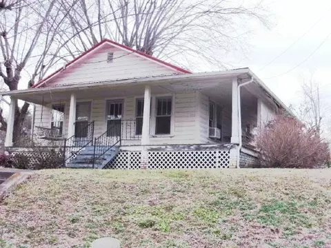 501 E Barton Ridge Rd, Greeneville, TN 37745 photo 1