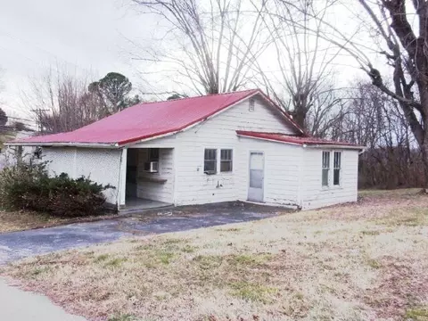 501 E Barton Ridge Rd, Greeneville, TN 37745 photo 2