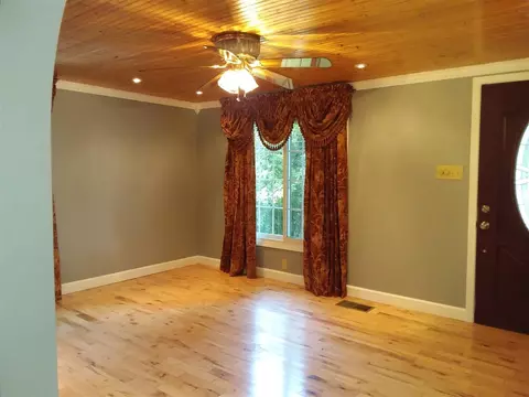 2628 Sharon Cir, Talbott, TN 37877 photo 3