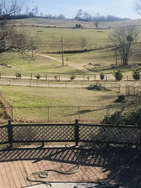 1547 Allen Rd, Talbott, TN 37877 photo 4