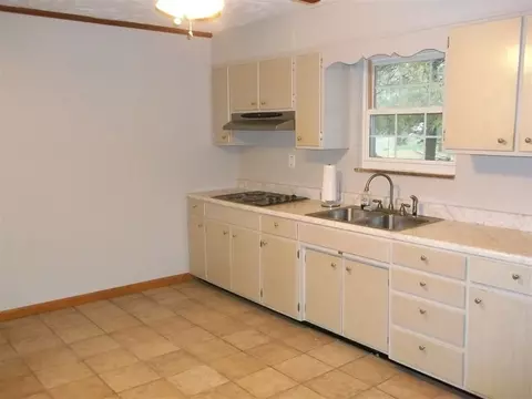 142 Rhea Dr, Bean Station, TN 37708 photo 3