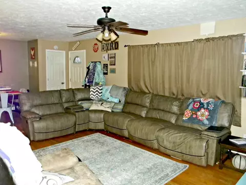 157 Britton Dr, Talbott, TN 37877 photo 5