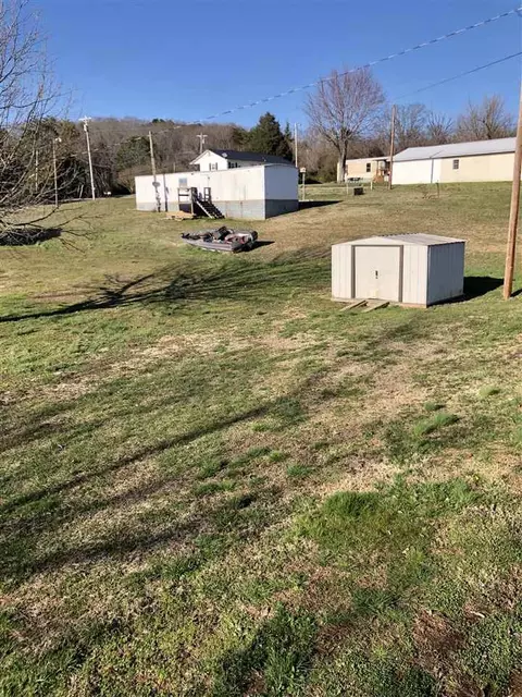 4915 Lakeshore Dr, Bean Station, TN 37708 photo 3