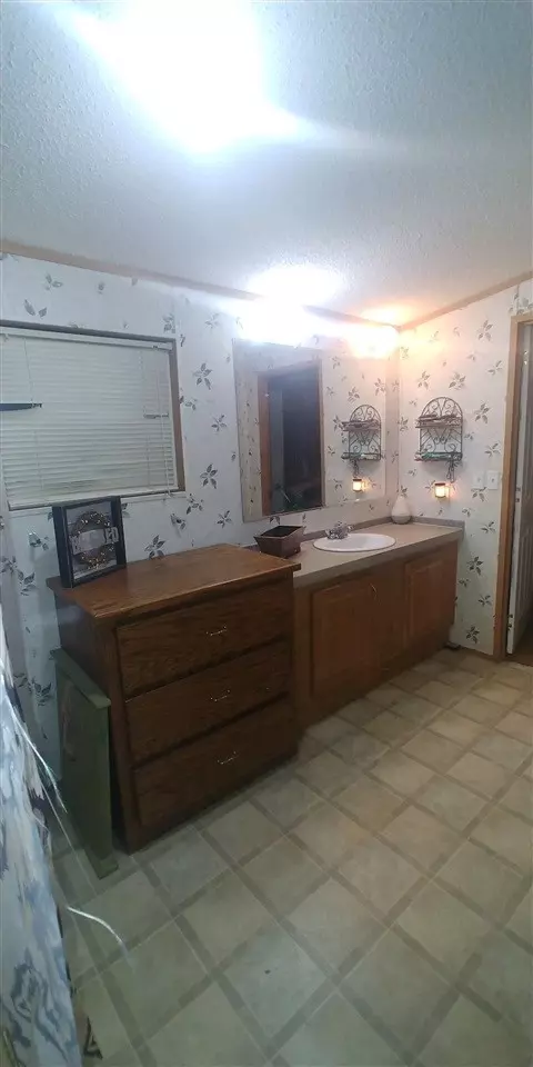 4915 Lakeshore Dr, Bean Station, TN 37708 photo 13