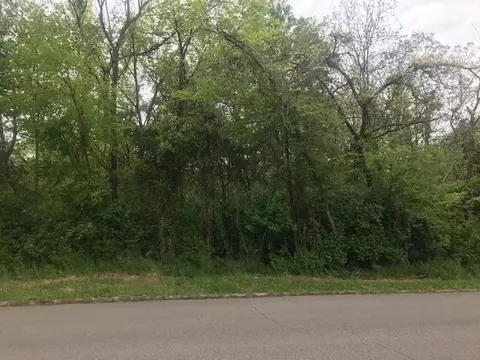 660 Pinewood Cir, Morristown, TN 37814