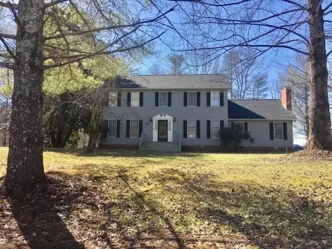 105 Jackson St, Harrogate, TN 37752 photo 1
