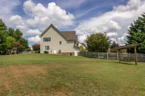 7562 Stonehenge Dr, Talbott, TN 37877 photo 5