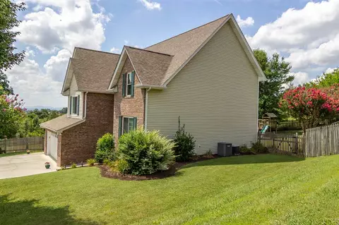 7562 Stonehenge Dr, Talbott, TN 37877 photo 4