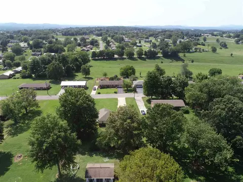 537 Meek St, Talbott, TN 37877 photo 5