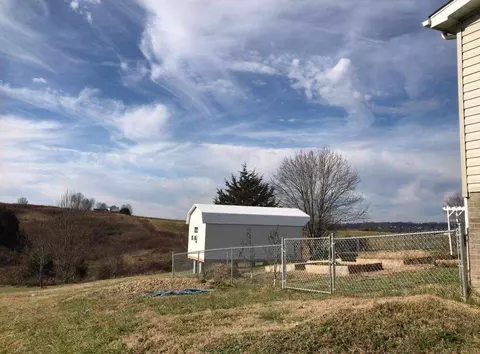 2565 May Rd, Talbott, TN 37877 photo 6
