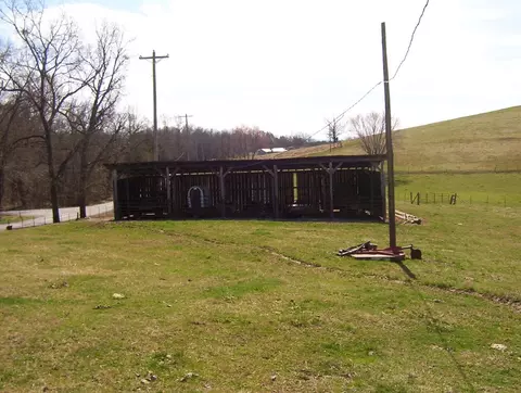 3412 S Mohawk Rd, Midway, TN 37809 photo 5