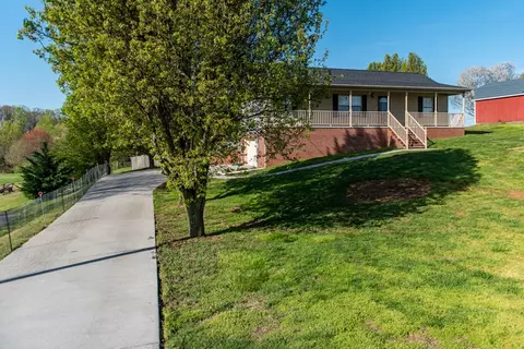 1101 Greenbriar Rd, Talbott, TN 37877 photo 4