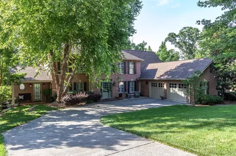1635 Wind Chase Dr, Talbott, TN 37877 photo 2