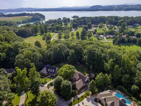 1635 Wind Chase Dr, Talbott, TN 37877 photo 5