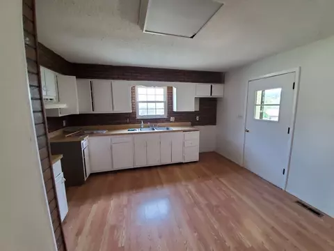 1161 Cherry Blossom Ln, Talbott, TN 37877 photo 4