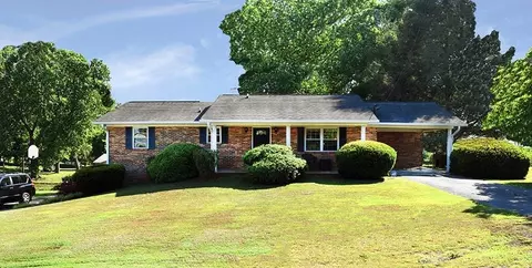 2639 Mayfield Dr, Talbott, TN 37877 photo 1