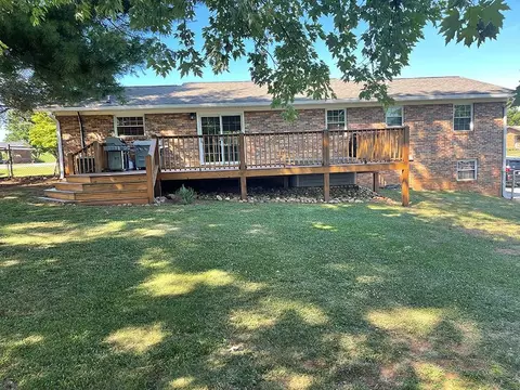 2639 Mayfield Dr, Talbott, TN 37877 photo 2