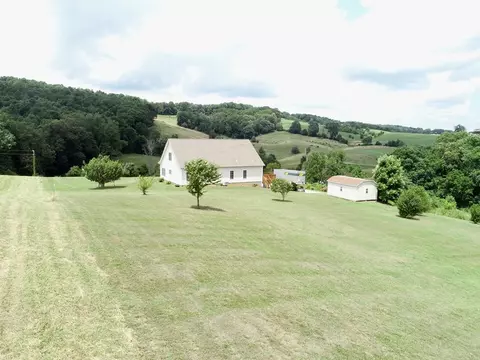 264 Hodge Rd, Bean Station, TN 37708 photo 2