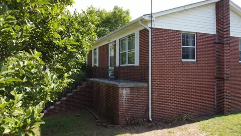6141 Lavern Cir, Talbott, TN 37877 photo 2